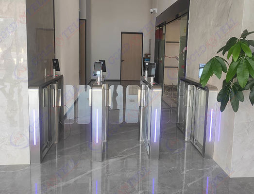 High-Speed Vertical Sliding Gate with 0.2s Barrier Open/Close Time IP54 Protection and 304 Stainless Steel Construction