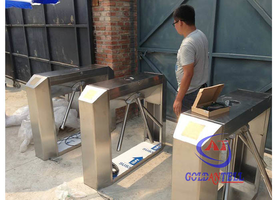 Three Roll Turnstile Barrier Gate Sistem Akses Tiket Otomatis Lebar Lengan 510mm